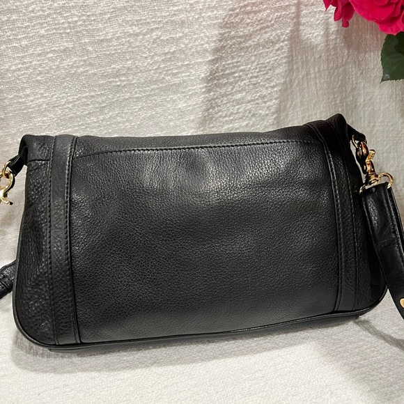 Beautiful Tory Burch Amanda Fold-Over Messenger Bag in large size - Picture 10 of 14